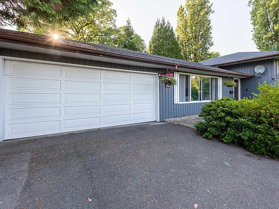 2nd image of 1209 Ridge Ct