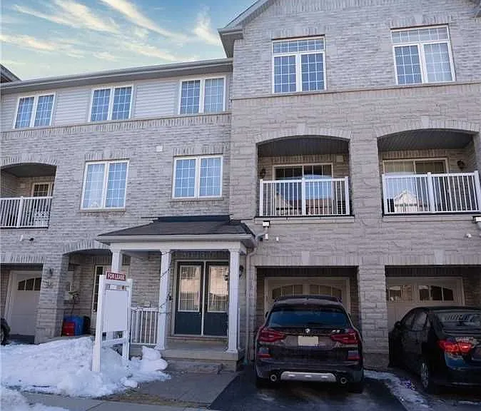 38 Silvester St — Photo 1