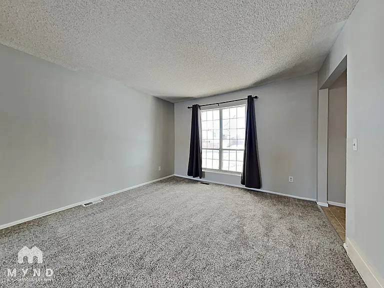 12129 W Tanforan Ave — Photo 4