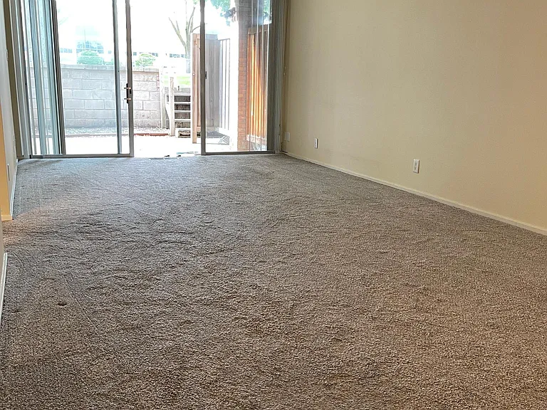 6423 Colony Way — Photo 9