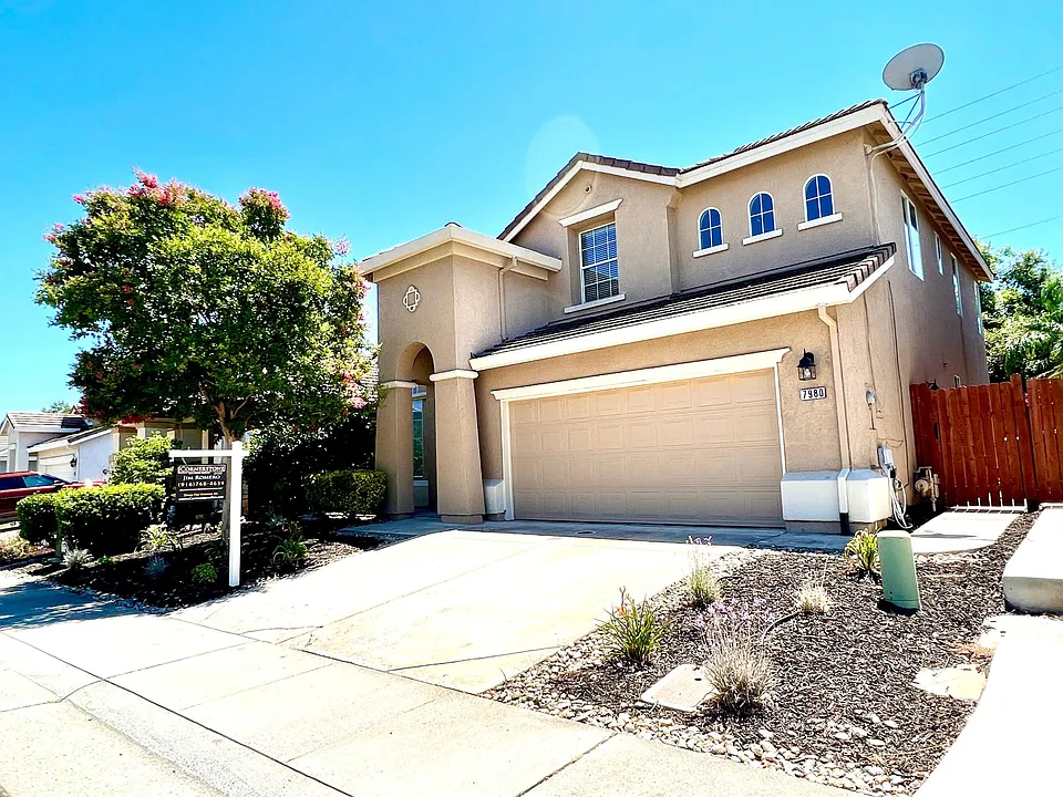 7980 Robinson Dr