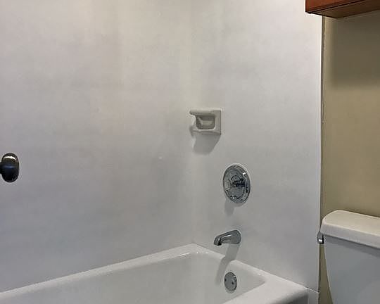 5th image of 650 Sheridan St APT 40