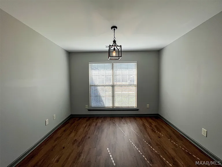 583 Sunset Dr — Photo 17