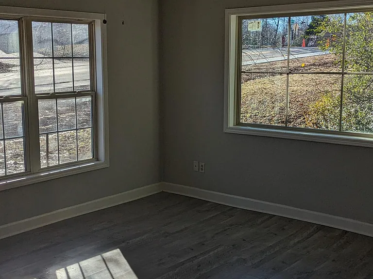 1214 Sims Ave — Photo 8