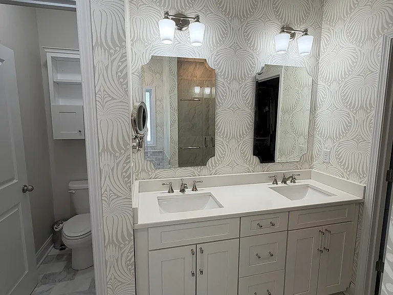 256 Bassett Ave — Photo 8