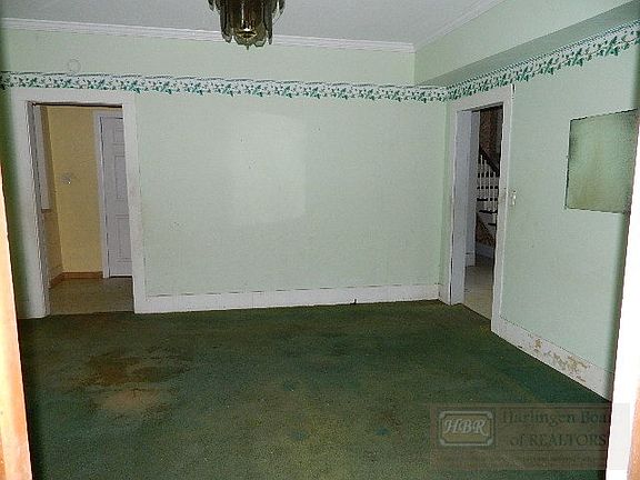 4th image of 614 E Taylor Ave