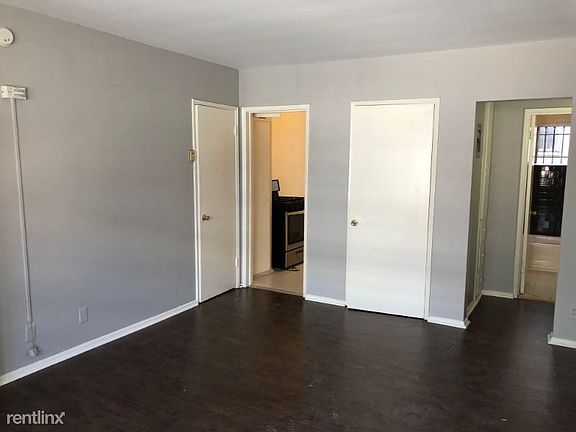 4th image of 548 N Alexandria Ave APT 5