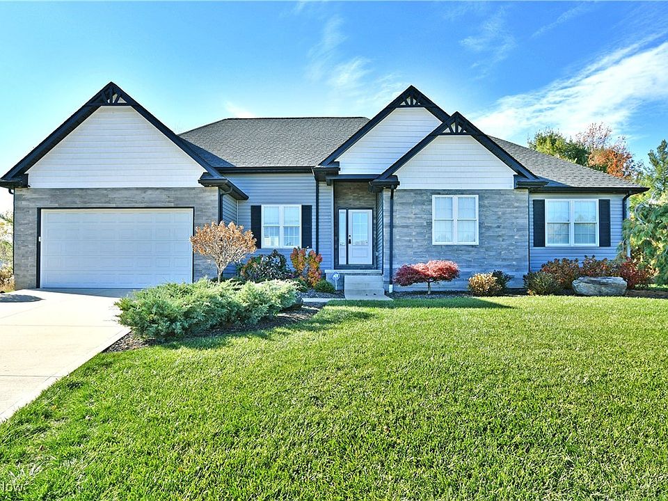1st image of 150 Cedars Dr