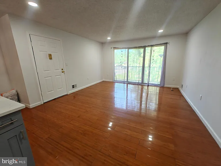 14 Voscek Ct — Photo 2