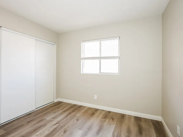 9009 Ballad Ave — Photo 15