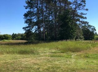 40 Hemingway Ave, North Branch, MN 55056