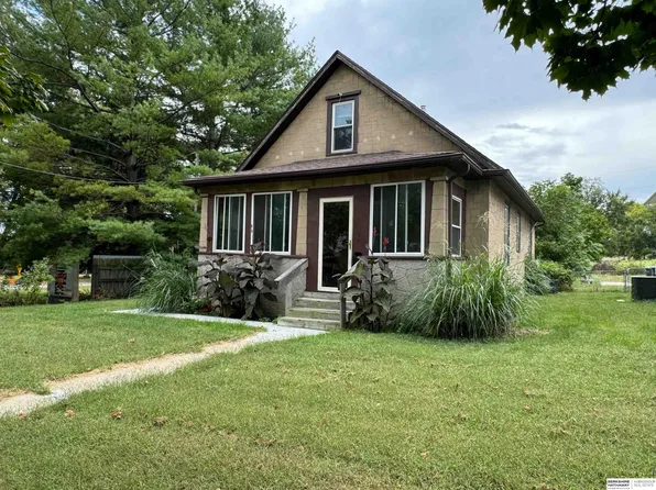 2857 Corby St, Omaha, NE 68111