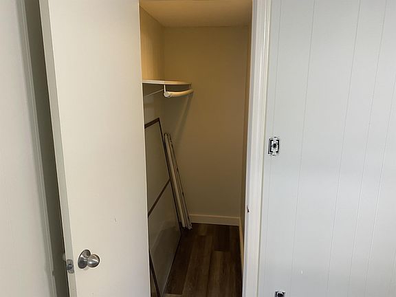 4th image of 93 Riverview Apartments #15912846