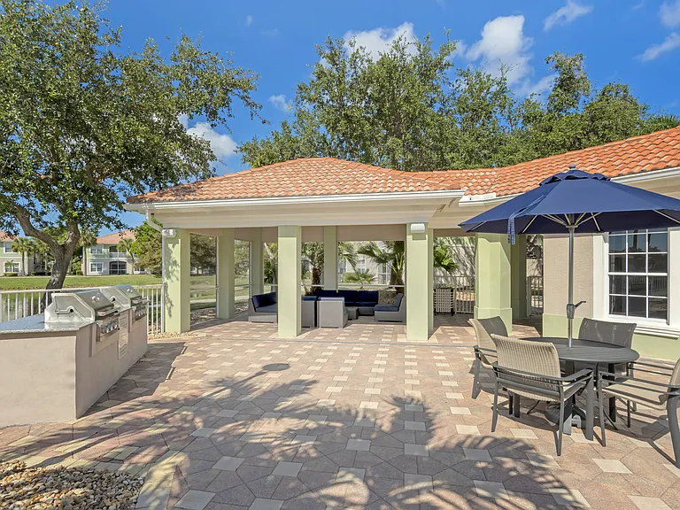 Community Grill and Outdoor Dining Area
