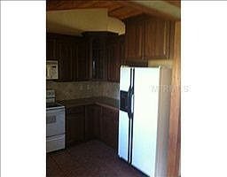 2nd image of 3010 Pineridge Cir