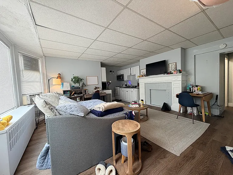 149 Strathmore Rd #3 — Photo 4