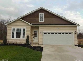 5534 Victoria Ln, Lockport, NY 14094