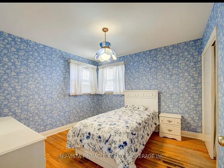 530 Huron St — Photo 9