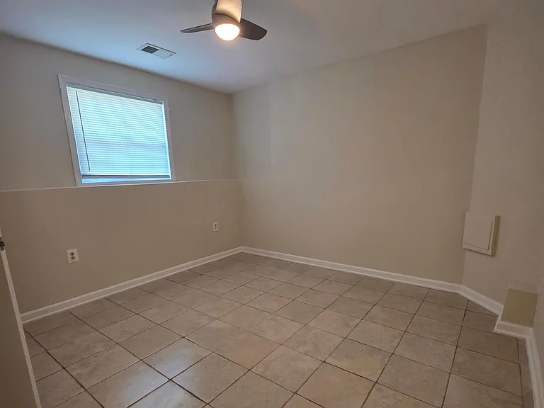 940 Newington Ct — Photo 12