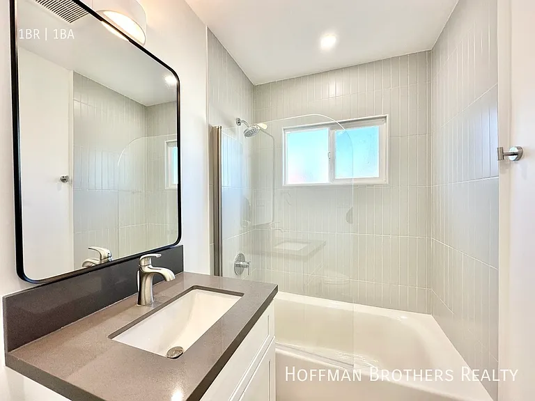 2433 W Avenue 33 #1/2 — Photo 8