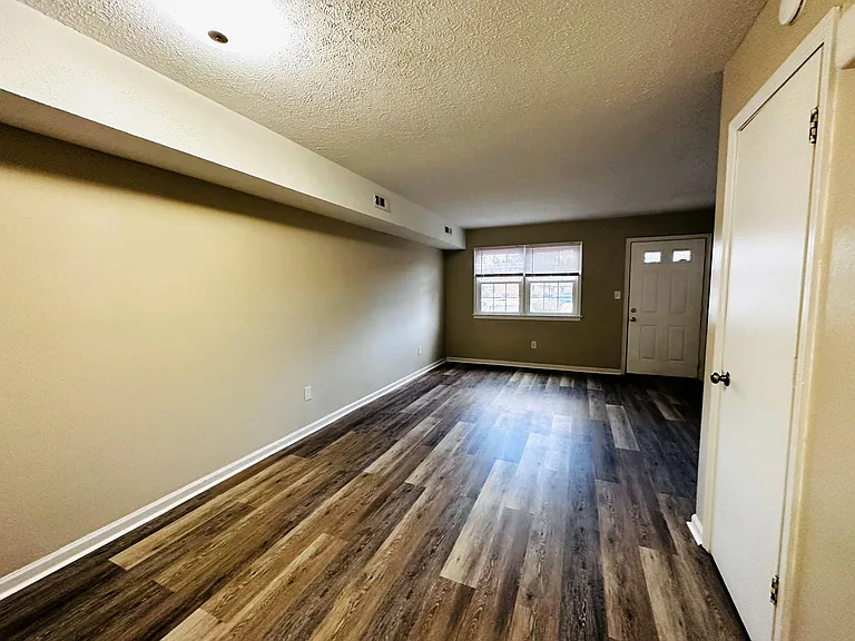 115 Carman Ave #24 — Photo 10