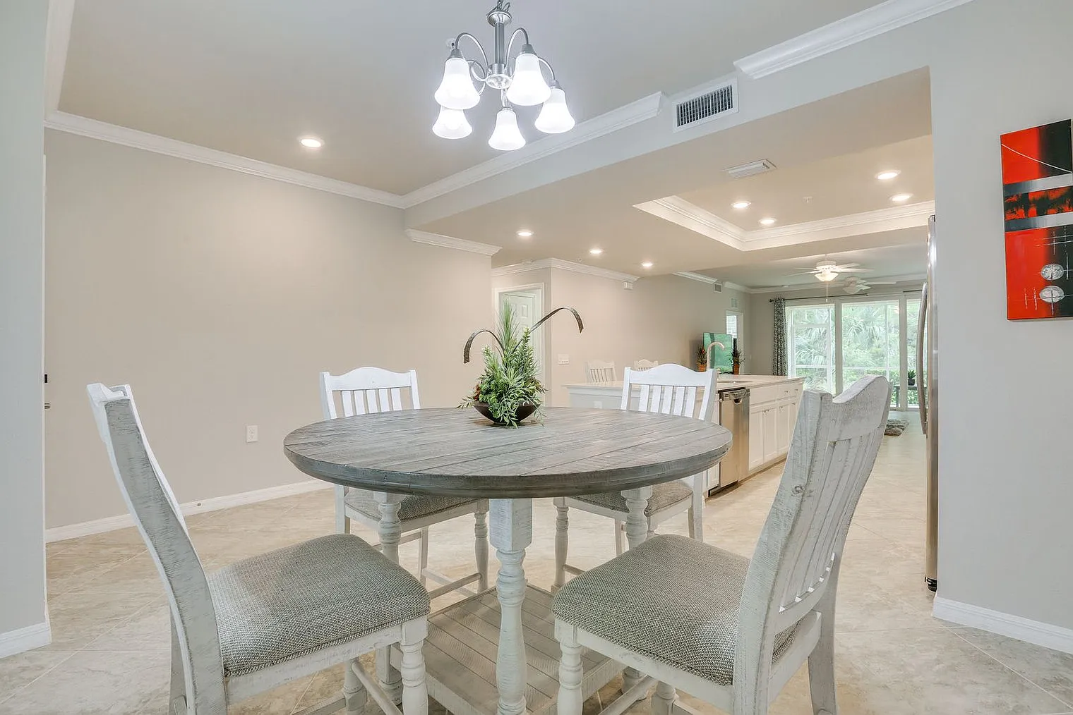 2 bed, 2.0 bath, 1194 sqft, $2,351 — Photo 3