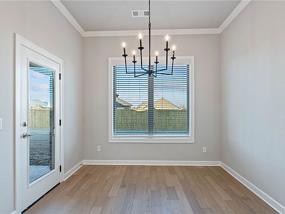 5th image of 1502 Lookout Ln