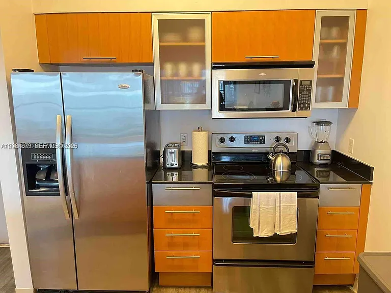 1750 N Bayshore Dr #3010 — Photo 2