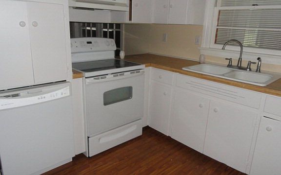 2nd image of 107 N Clarendon Dr