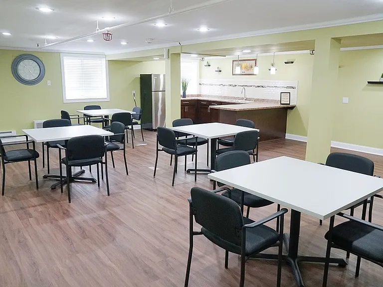Belmar Apartments — Photo 6