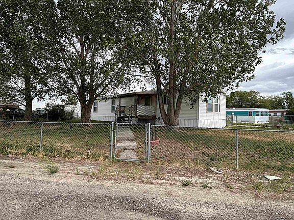 3rd image of 141 Bluebell Ln