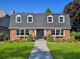 196 Kenilworth Ave, Glen Ellyn, IL 60137