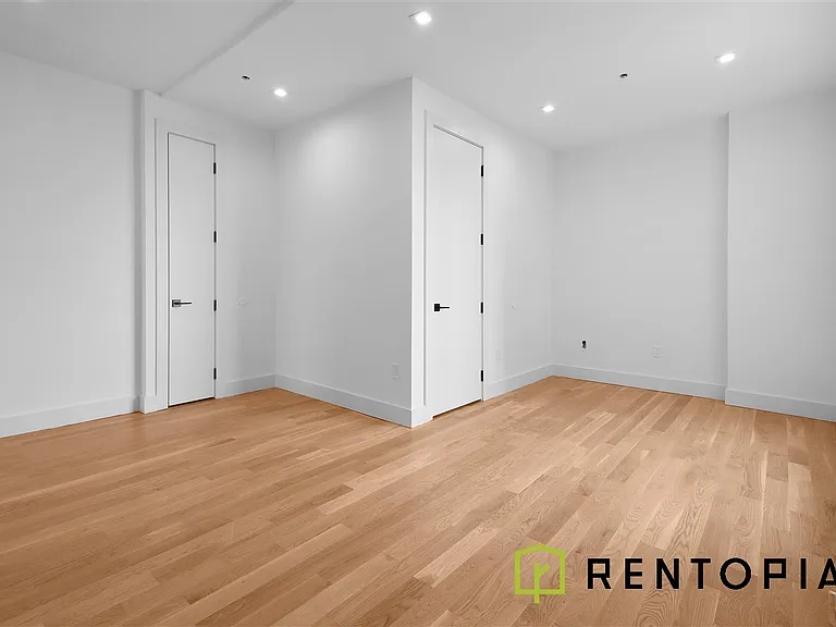 411 Meeker Ave #308N — Photo 9
