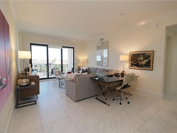 4th image of 1030 3rd Ave S Unit 403