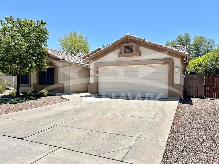 3863 E Linda Ct — Photo 2