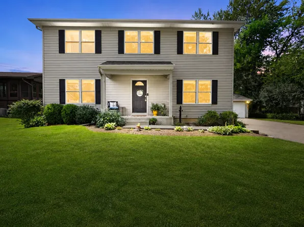 33672 N Greentree Rd, Grayslake, IL 60030