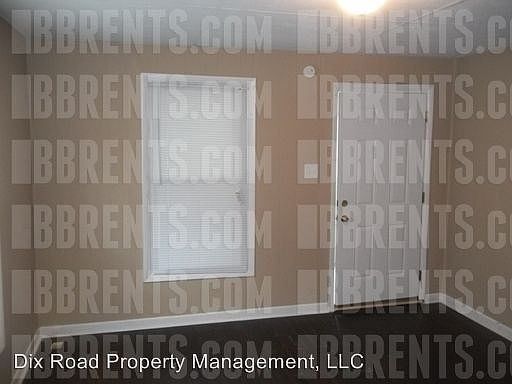 5th image of 1009 Auburn St