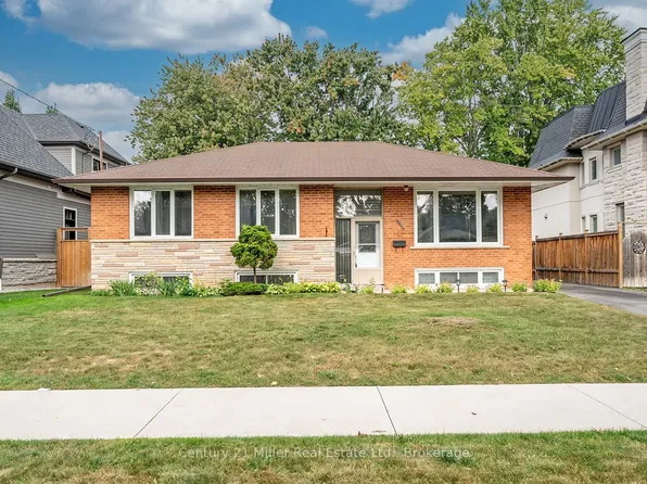 1135 Bridge Rd N, Oakville, ON L6L 2B6