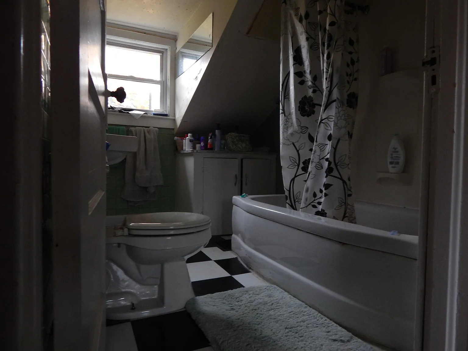 2 bed, 1.5 bath, 834 sqft, $2,100 — Photo 4