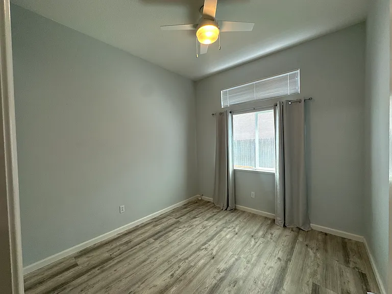 9428 Plainoak Way — Photo 17