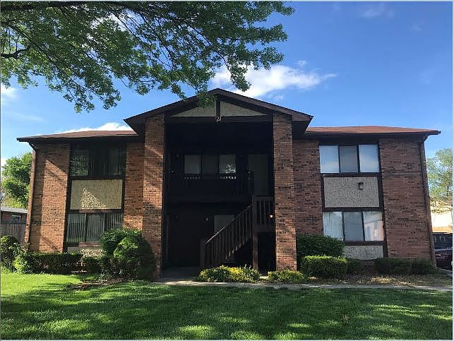 1st image of 21 Yorkshire Ln APT C