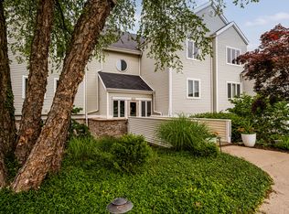 1804 Lakeshore Dr APT 15, Saint Joseph, MI 49085