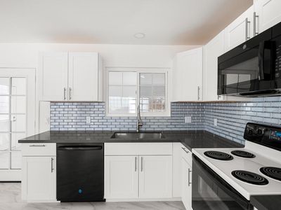 943 Pelican Island Ct, Thermal, CA, 92274