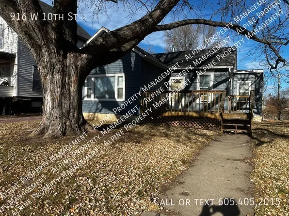 916 W 10th St, Sioux Falls, SD 57104