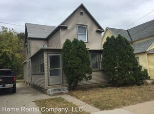 913 Michigan St NE, Grand Rapids, MI 49503