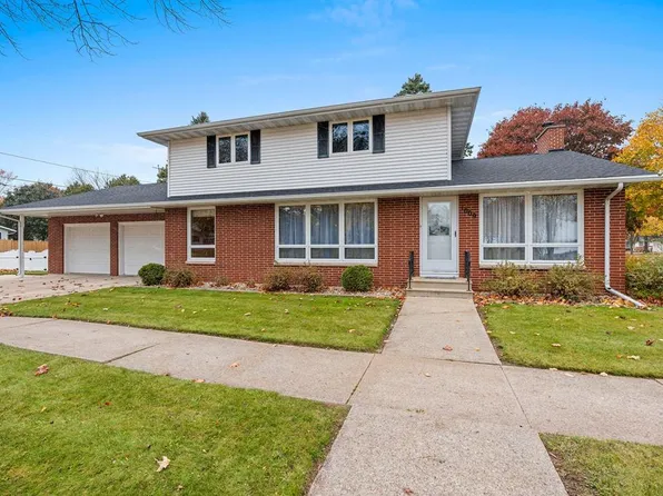 1009 Scott St, Kewaunee, WI 54216