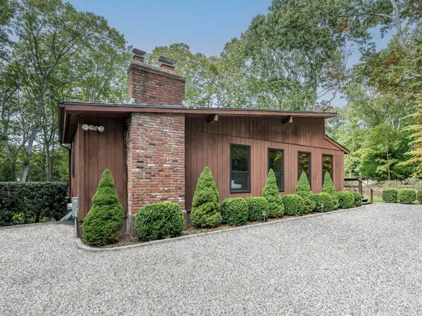 25 Montauk Blvd, East Hampton, NY 11937