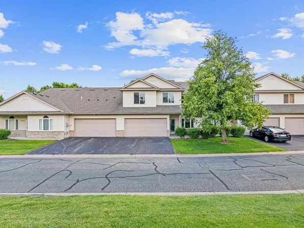 1234 Crystal Pl E, Chaska, MN 55318