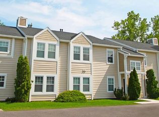 Country Club Manor, Buffalo, NY 14221