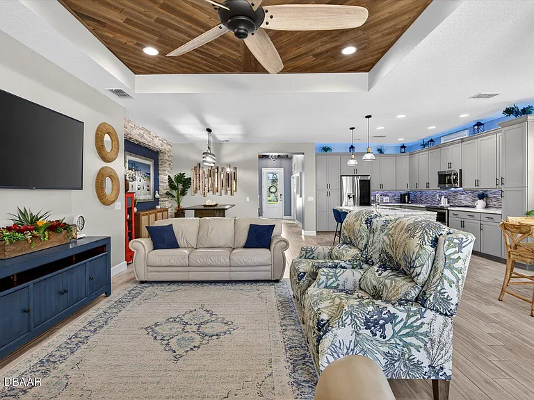 504 Coral Reef Way — Photo 16